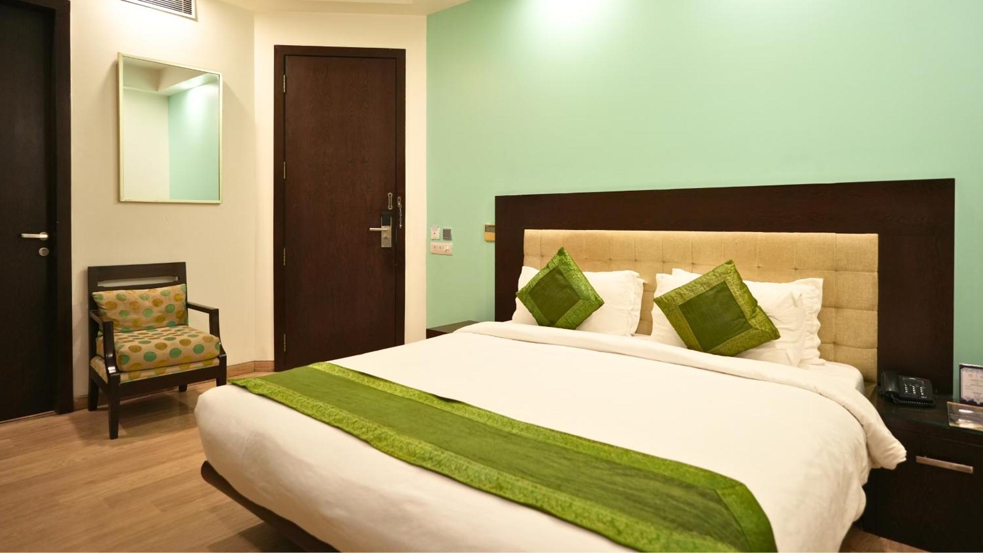 Amber Inn By Orion Hotels New Delhi Ngoại thất bức ảnh